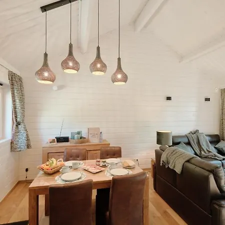 Dağ evi D'un Ami Somme-Leuze